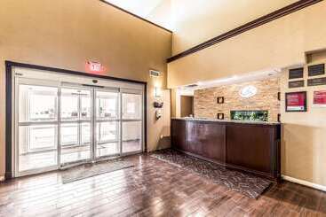 هتل Comfort Suites South