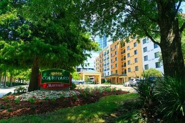 هتل Courtyard By Marriott New Orleans Metairie