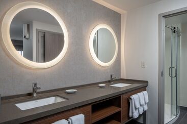 هتل Courtyard By Marriott New Orleans Metairie