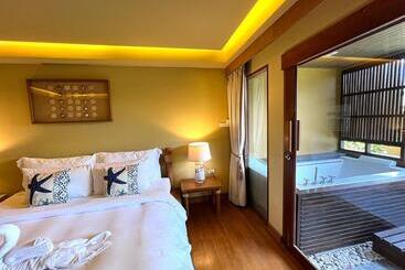 هتل Deva Beach Resort Samui