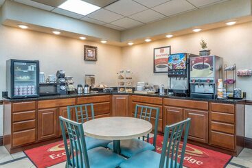 هتل Econo Lodge Downtown
