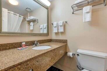 هتل Econo Lodge Downtown