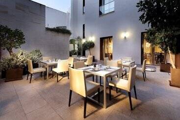 هتل Eurostars Sevilla Boutique