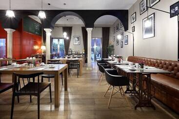 هتل Eurostars Sevilla Boutique