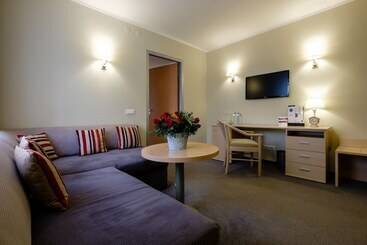 Grand Avenue By Usta Hotels