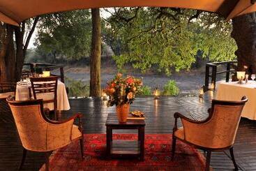 هتل Hamiltons Tented Camp