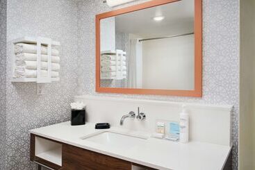 هتل Hampton Inn Melbourne Viera