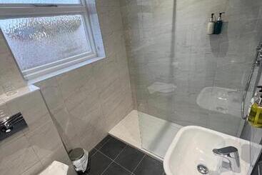 Hedley House Hotel & Apartments