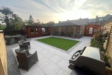 Hedley House Hotel & Apartments
