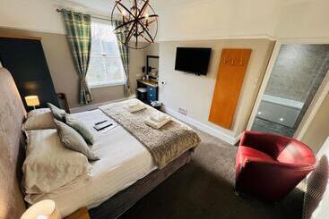 Hedley House Hotel & Apartments