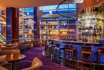 هتل Hilton Baltimore Inner Harbor