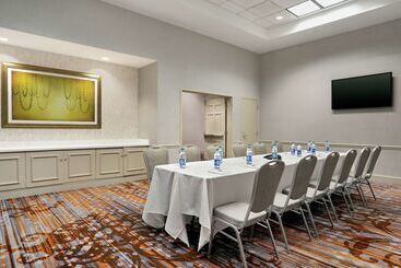 هتل Hilton Garden Inn New Orleans Convention Center