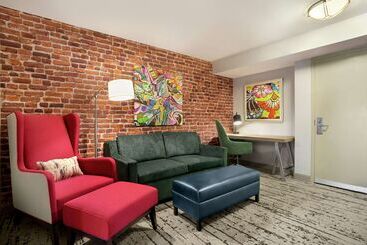 هتل Hilton Garden Inn New Orleans Convention Center
