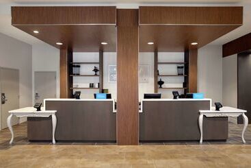 هتل Hilton Garden Inn New Orleans Convention Center