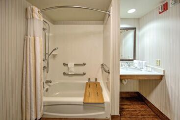 هتل Hilton Garden Inn New Orleans Convention Center