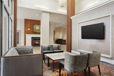 هتل Hilton Garden Inn New Orleans Convention Center