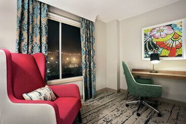 هتل Hilton Garden Inn New Orleans Convention Center