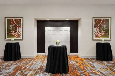 هتل Hilton Garden Inn New Orleans Convention Center