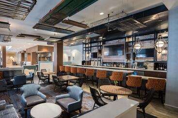 هتل Hilton Garden Inn New Orleans Convention Center