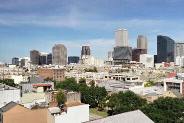 هتل Hilton Garden Inn New Orleans Convention Center