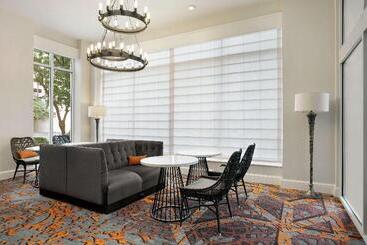 هتل Hilton Garden Inn New Orleans Convention Center
