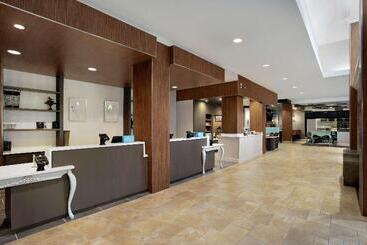 هتل Hilton Garden Inn New Orleans Convention Center