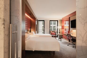 هتل Hilton The Hague