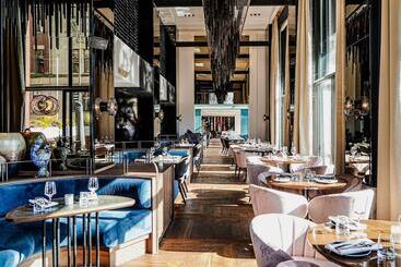 호텔 Hilton The Hague