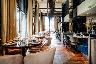 호텔 Hilton The Hague