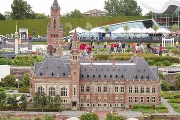 هتل Hilton The Hague