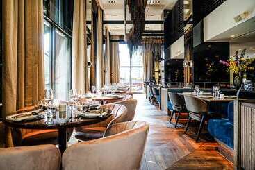 호텔 Hilton The Hague