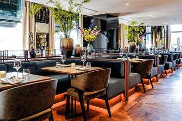 호텔 Hilton The Hague