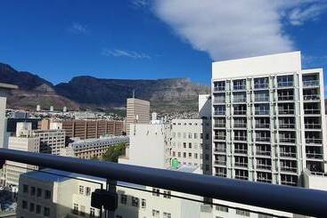 هتل Holiday Inn Express Cape Town City Centre, An Ihg