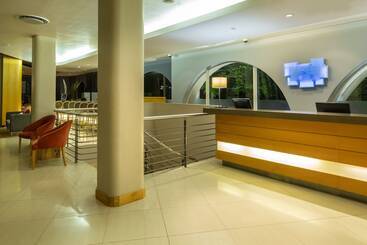 هتل Holiday Inn Express Cape Town City Centre, An Ihg
