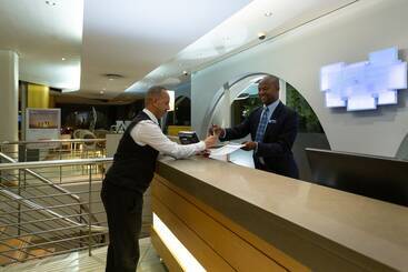 هتل Holiday Inn Express Cape Town City Centre, An Ihg