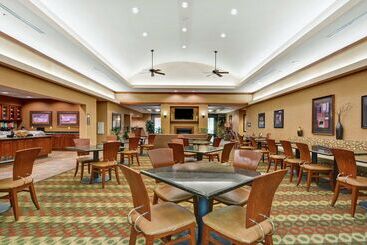 هتل Homewood Suites By Hilton Fayetteville