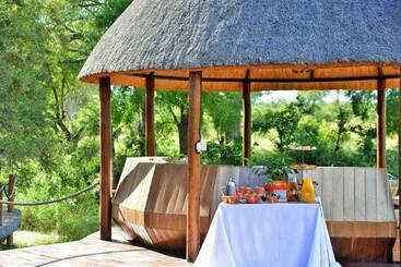 هتل Hoyo Hoyo Safari Lodge