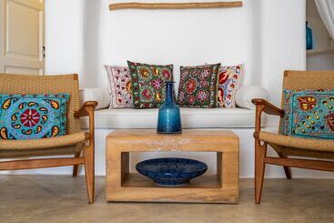 Iconic Santorini, A Boutique Cave Hotel By Sandglass