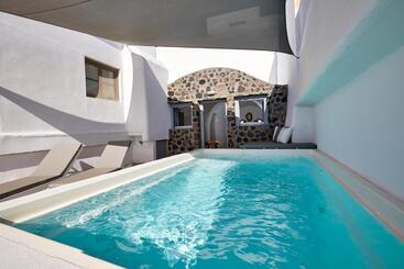 Iliovasilema Hotel & Suites