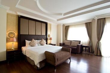 هتل Lk Residence