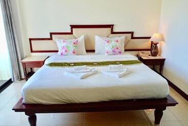 Mei Zhou Phuket Hotel   Sha Plus
