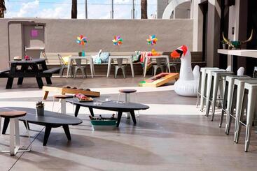 هتل Moxy Phoenix Tempe/asu Area