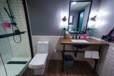 هتل Moxy Phoenix Tempe/asu Area