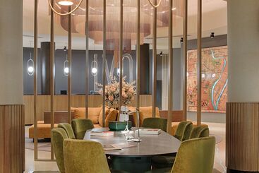 Otel NH Lyon Airport
