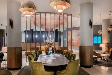 Otel NH Lyon Airport