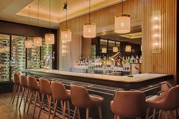 Otel NH Lyon Airport