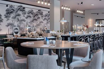 Otel NH Lyon Airport