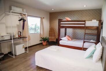 Parasol Inn Chiang Mai Old City Hotel   Sha Plus