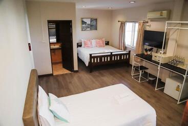 Parasol Inn Chiang Mai Old City Hotel   Sha Plus