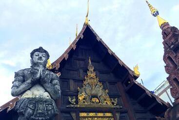 Parasol Inn Chiang Mai Old City Hotel   Sha Plus